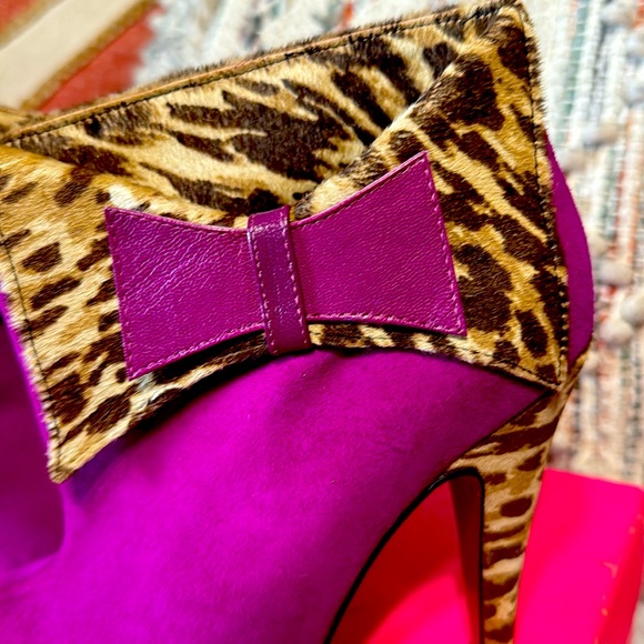 Betsy Johnson booties EUC… In original box - Picture 2 of 9